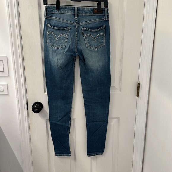 Jeans - Picture 2 of 8